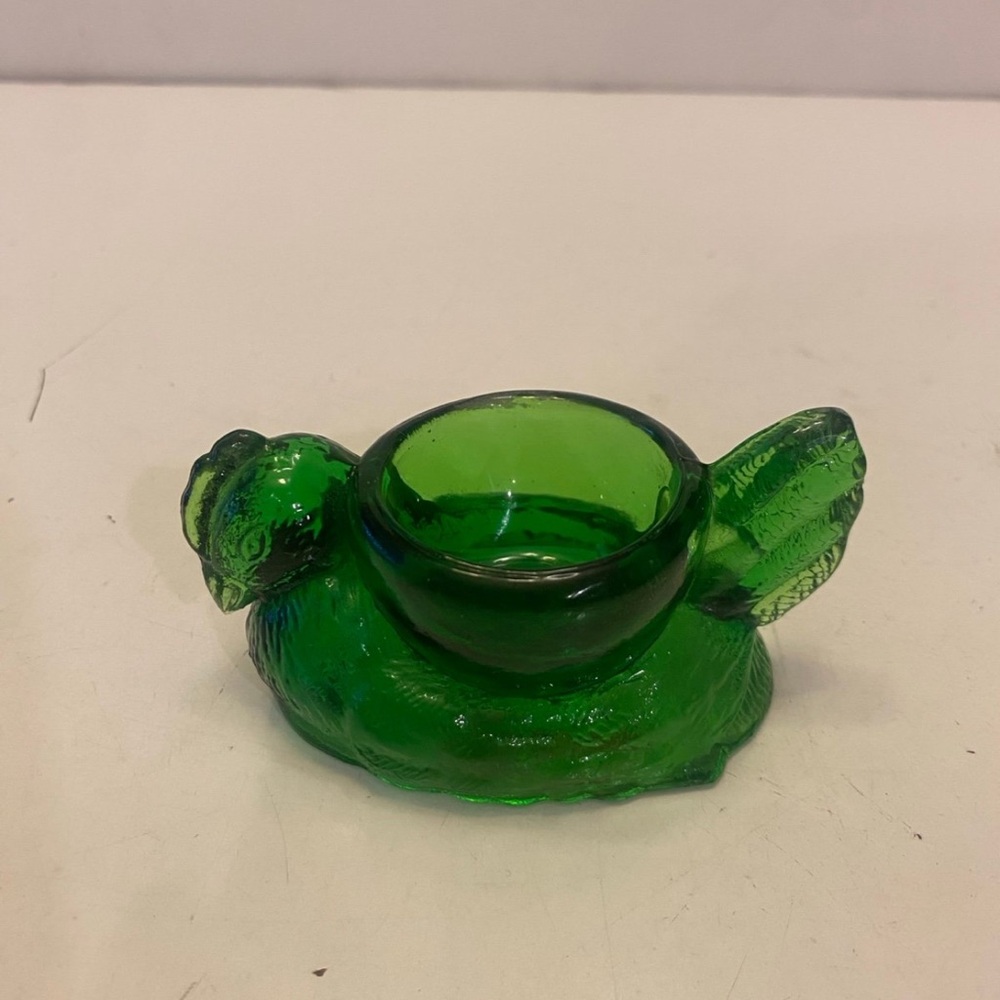 Mosser Hen Nest Open Salt Green Translucent glass